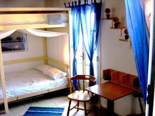 Adonis Guesthouse Batsi  Quarto foto